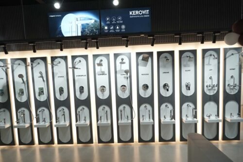 modern-shower-panel-design-display